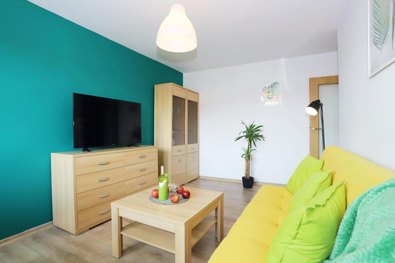 Apartament Parkowy Apartment Walbrzych Bagian luar foto